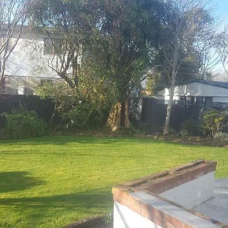 64Lewis Invercargill Exterior foto