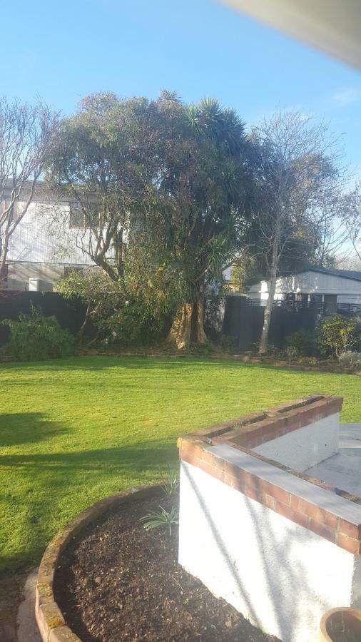 64Lewis Invercargill Exterior foto